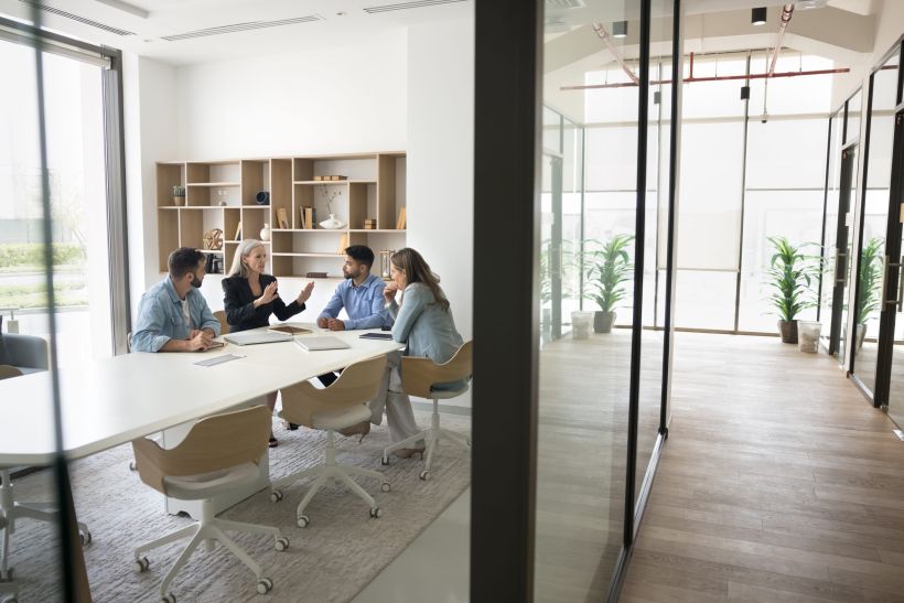 Gestion des espaces - Espaces communs de travail regroupant plusieurs équipes - SOLUTYS Facilities, votre spécialiste dans la gestion des installations
